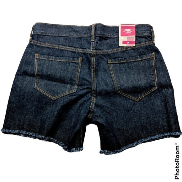 NWT Old Navy The Flirt Jean Booty Shorts Raw Hem 2 - Picture 2 of 5